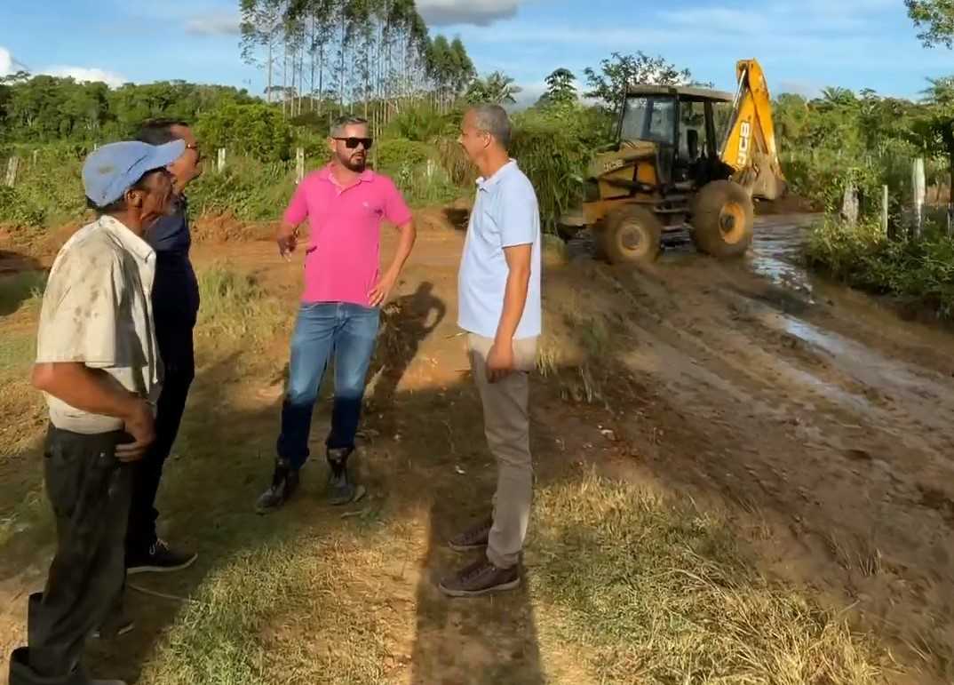 Prefeitura conclui a recuperação da estrada da região do Novo Itamarati